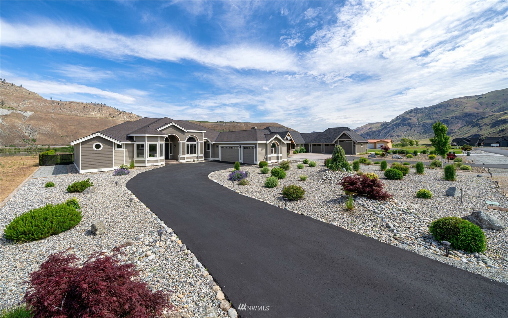 Property Photo:  147 N Shore Drive  WA 98843 