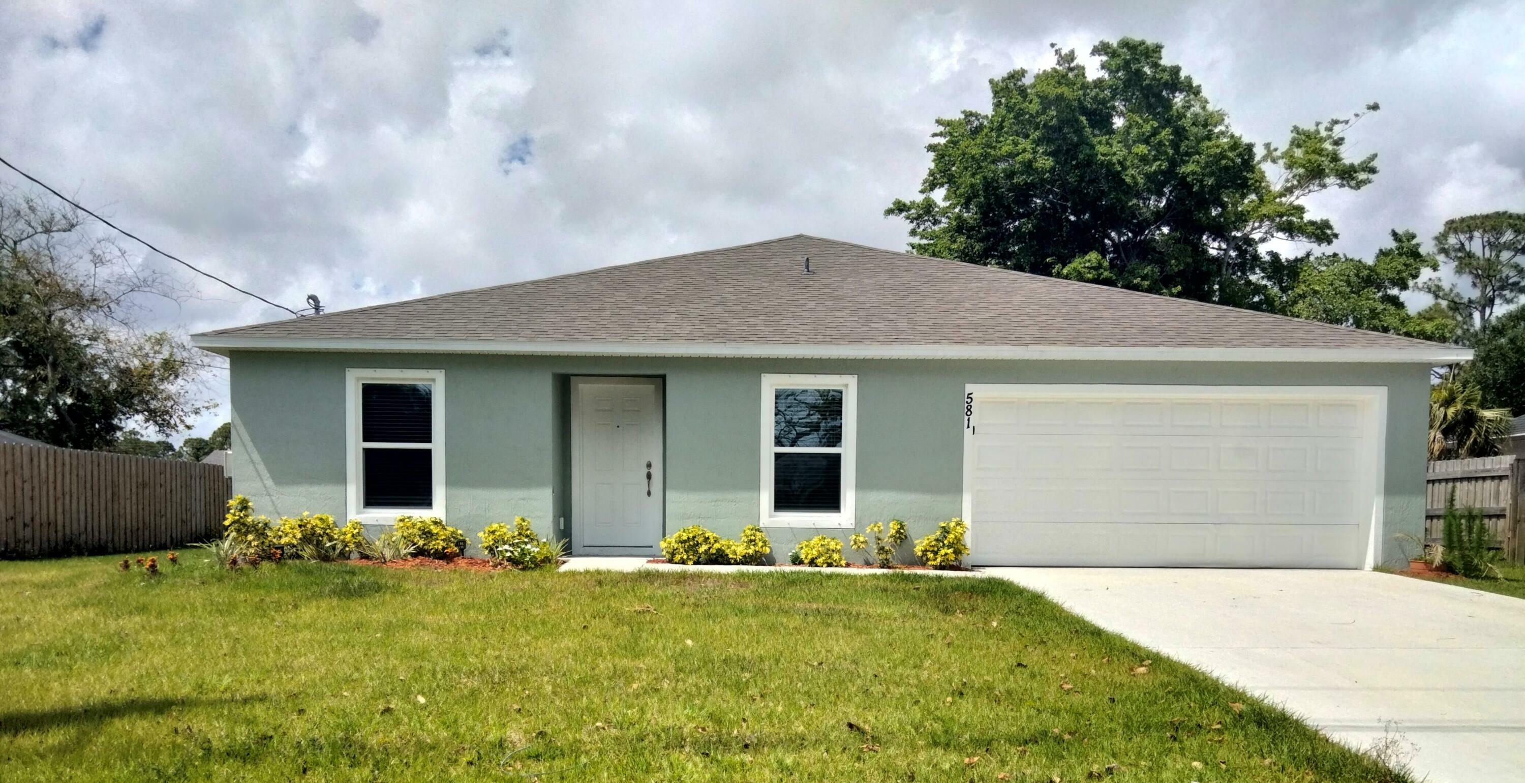 Property Photo:  581 SW Todd Avenue  FL 34983 