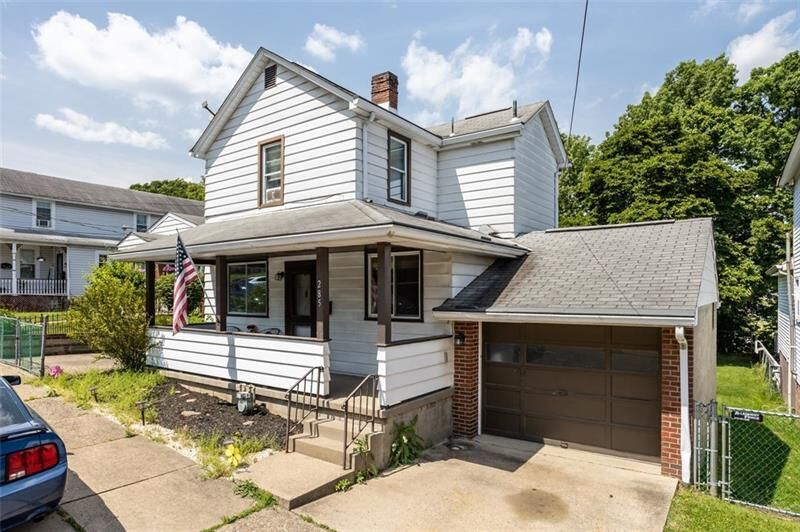 Property Photo:  285 Saint Clair St.  PA 15017 