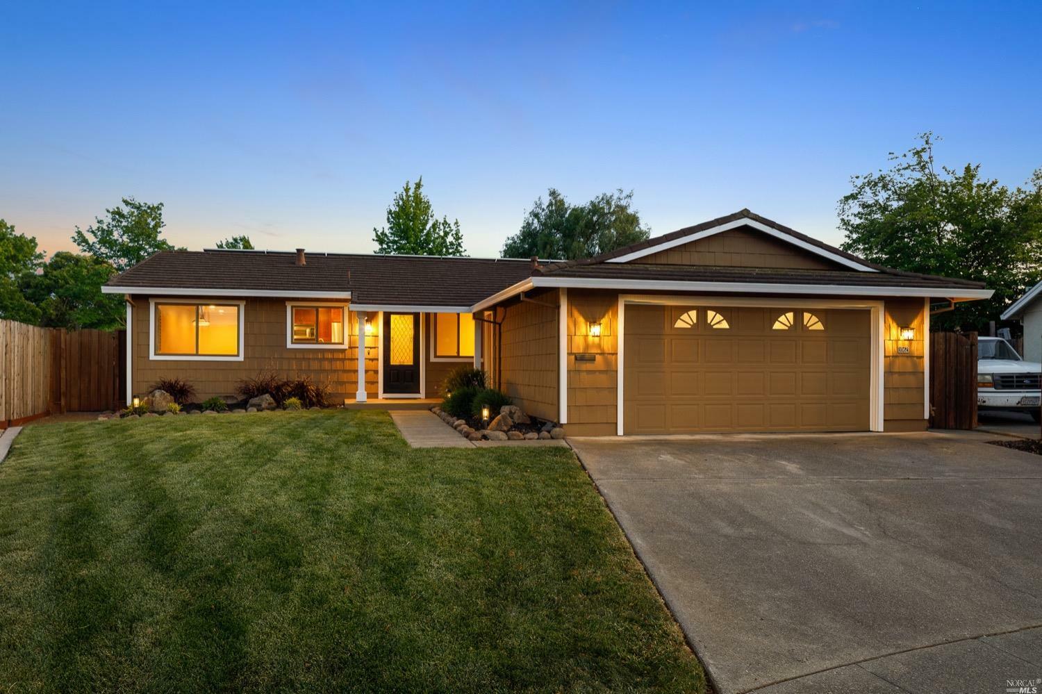 Property Photo:  1062 Conifer Lane  CA 94954 