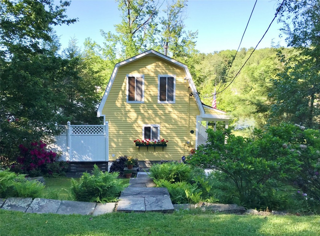 Property Photo:  169 Lower Woodside Drive  PA 18812 