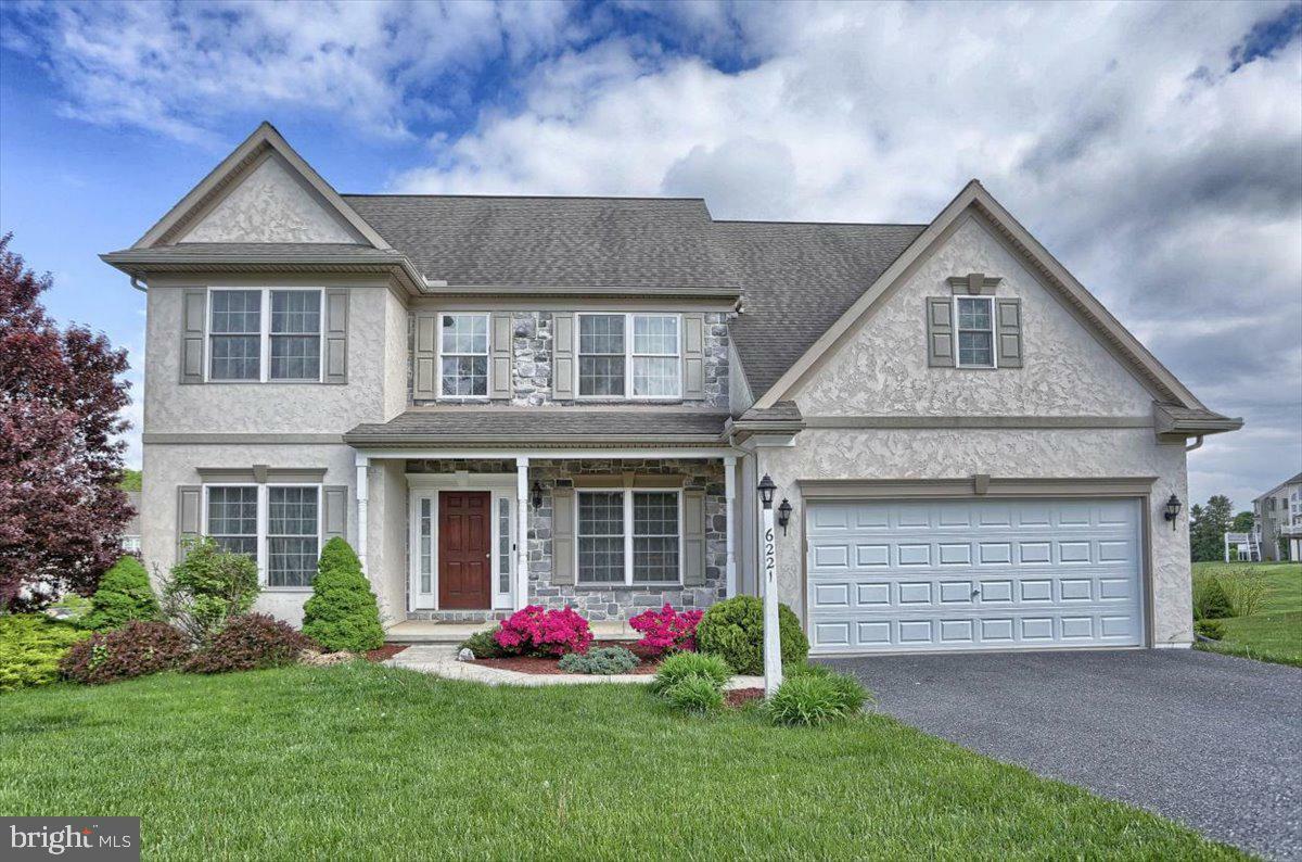 Property Photo: 6221 Manor Hill Circle PA 17111