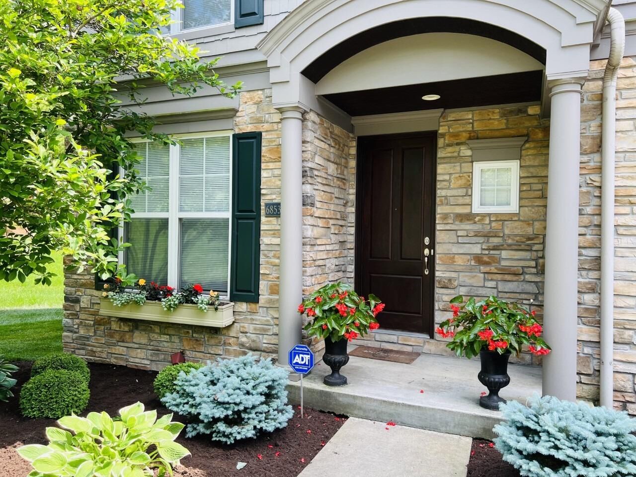 Property Photo: 6853 Indian Hill Rd OH 45227