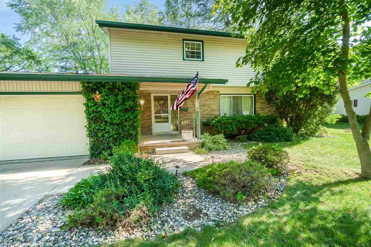 Property Photo:  2112 Burlington Dr  MI 48642 