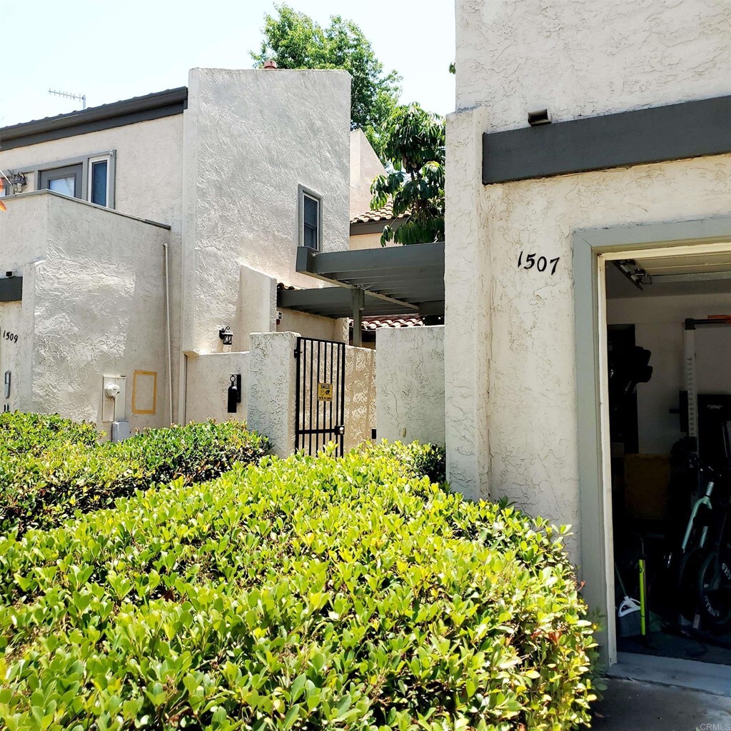 Property Photo: 1507 Sunrise Shadow Court CA 92019
