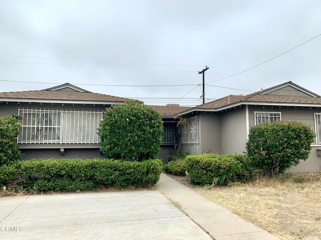 Property Photo:  728 Redwood Street  CA 93033 