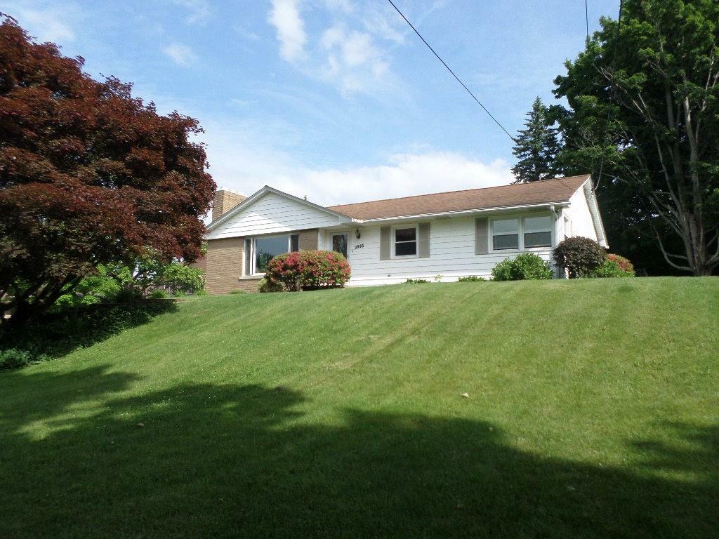 3935 Holly Rue Drive  Erie PA 16506 photo