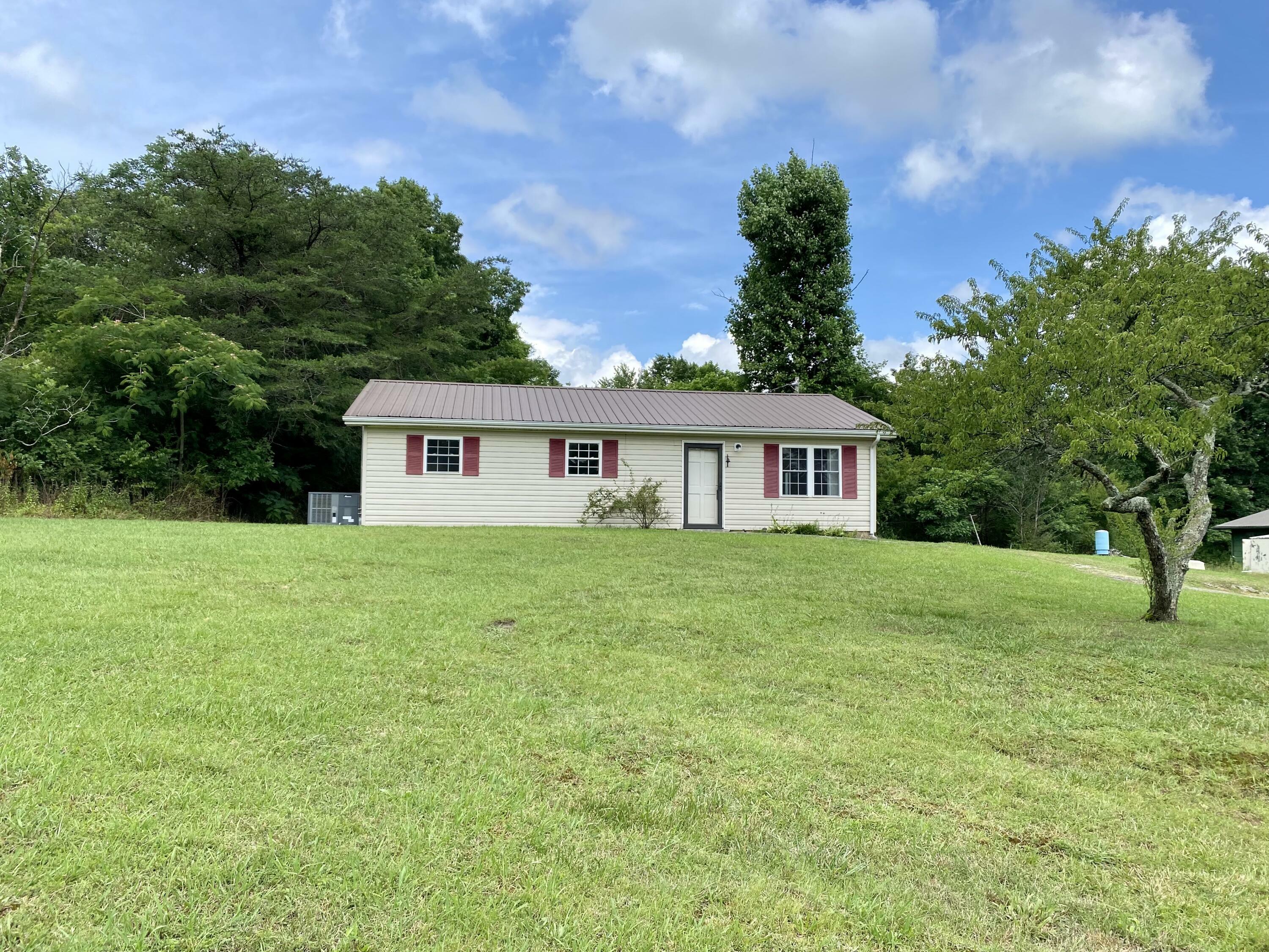 Property Photo:  219 County Road 796  TN 37331 