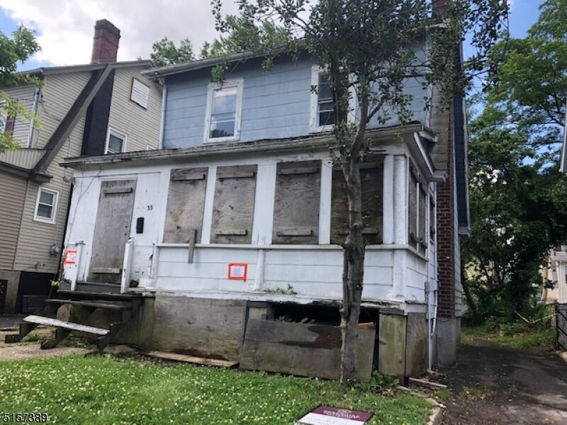 Property Photo:  33 Laventhal Ave  NJ 07111 