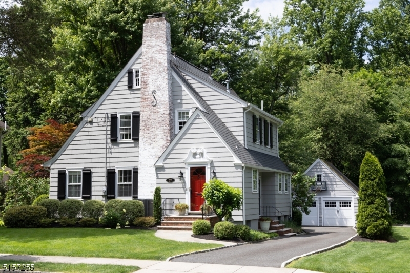 Property Photo:  27 Pine Grove Ave  NJ 07901 