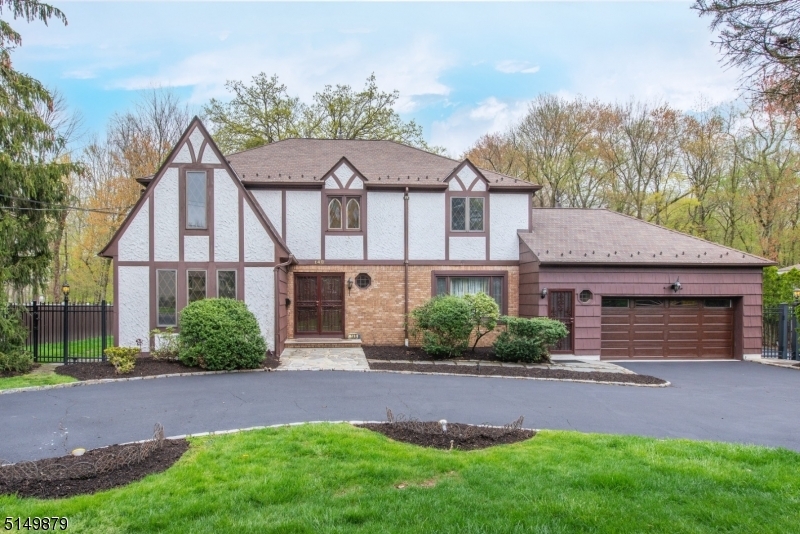 140 Crescent Rd  Florham Park Boro NJ 07932 photo