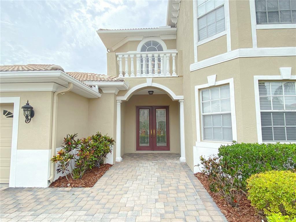 Property Photo:  10521 Martinique Isle Drive  FL 33647 