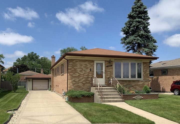 3844 Emerson Drive  Schiller Park IL 60176 photo