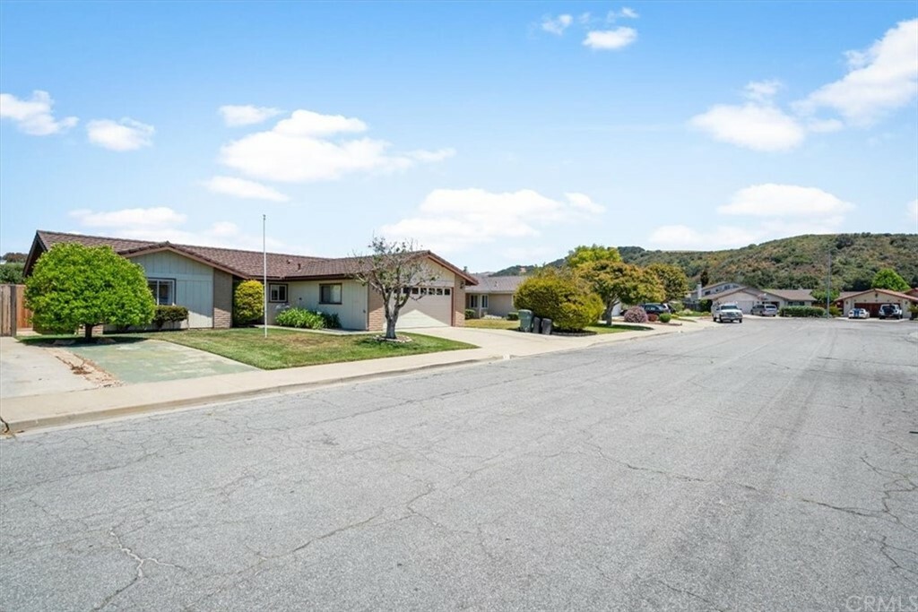 Property Photo:  311 Noguera Place  CA 93420 