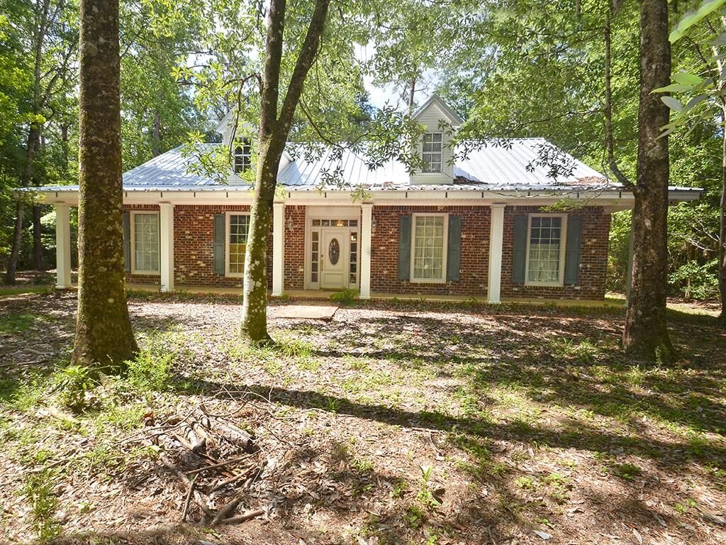 Property Photo:  19180 Wymer Road  LA 70435