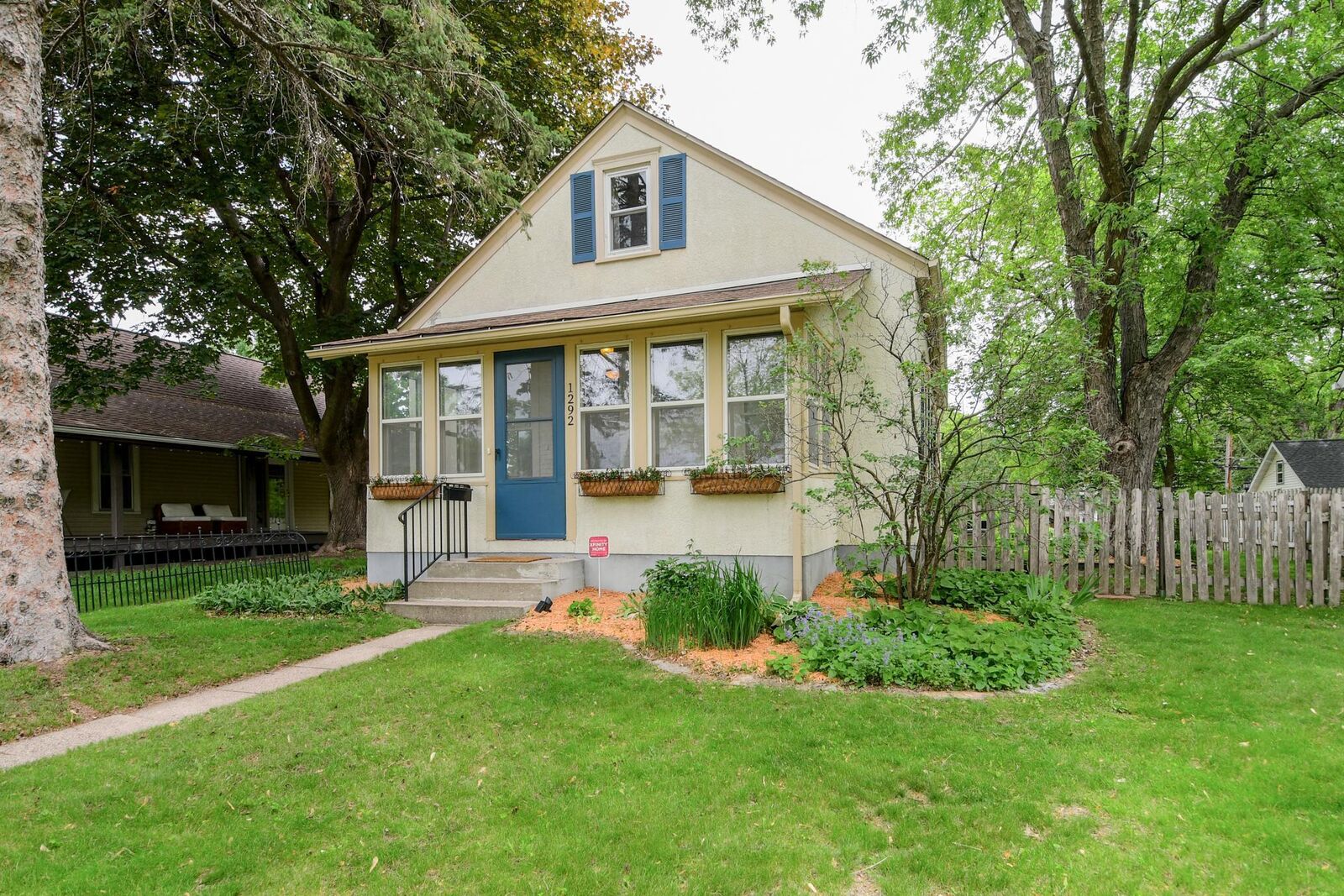 Property Photo:  1292 Victoria Street N  MN 55117 