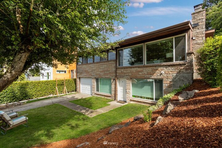 Property Photo:  2312 S Spencer Street  WA 98108 