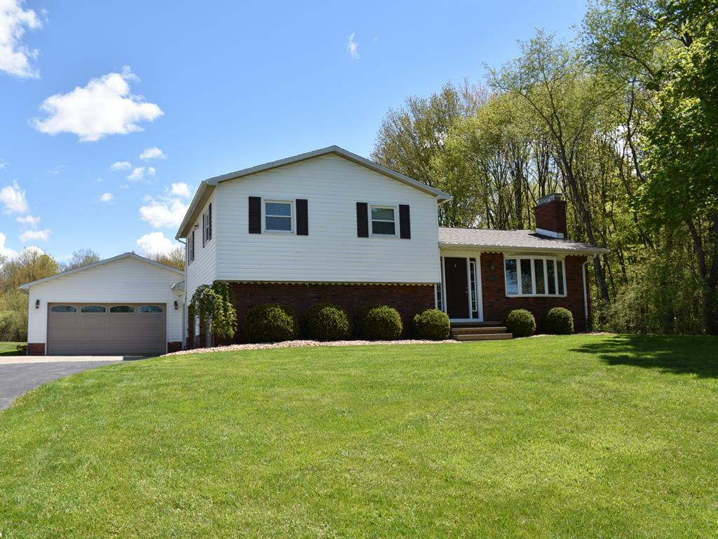 Property Photo:  333 Valleyview Drive  PA 16433 