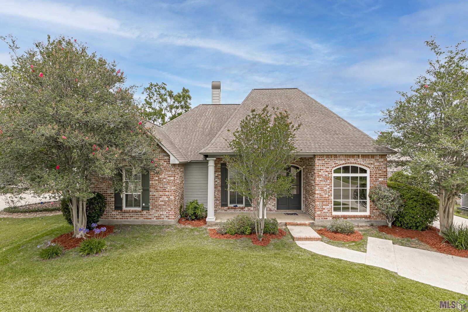 Property Photo: 855 Mossy Oak Ave LA 70810