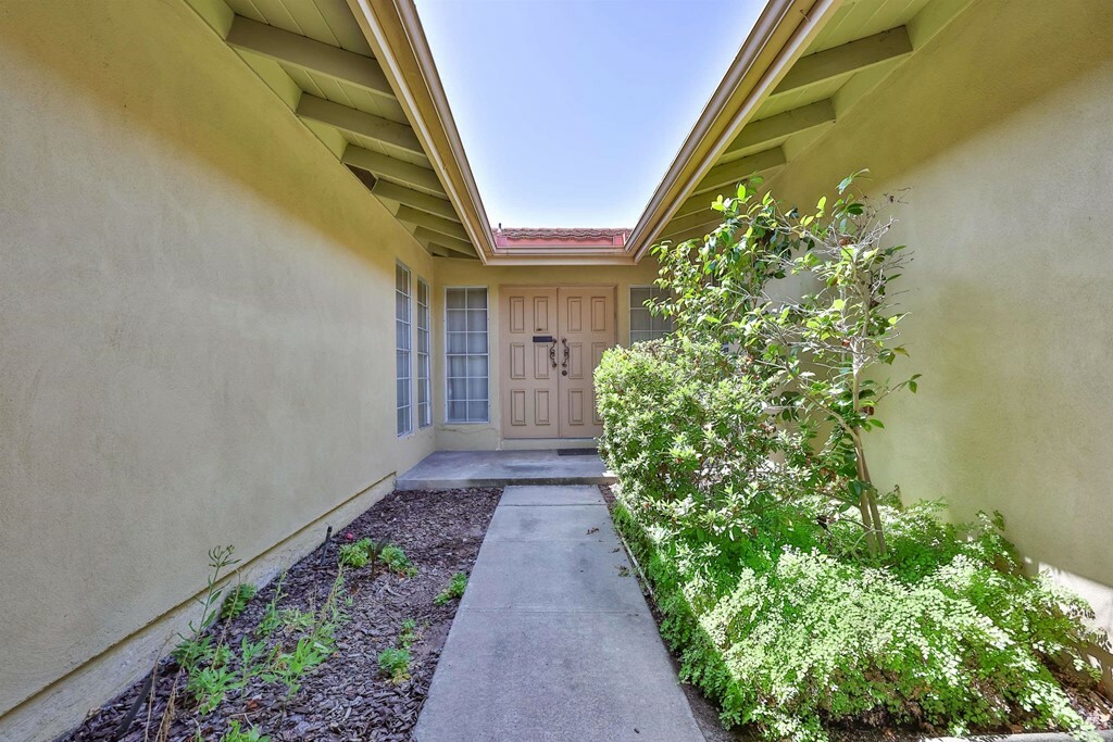 Property Photo:  7023 Rockglen Avenue  CA 92111 