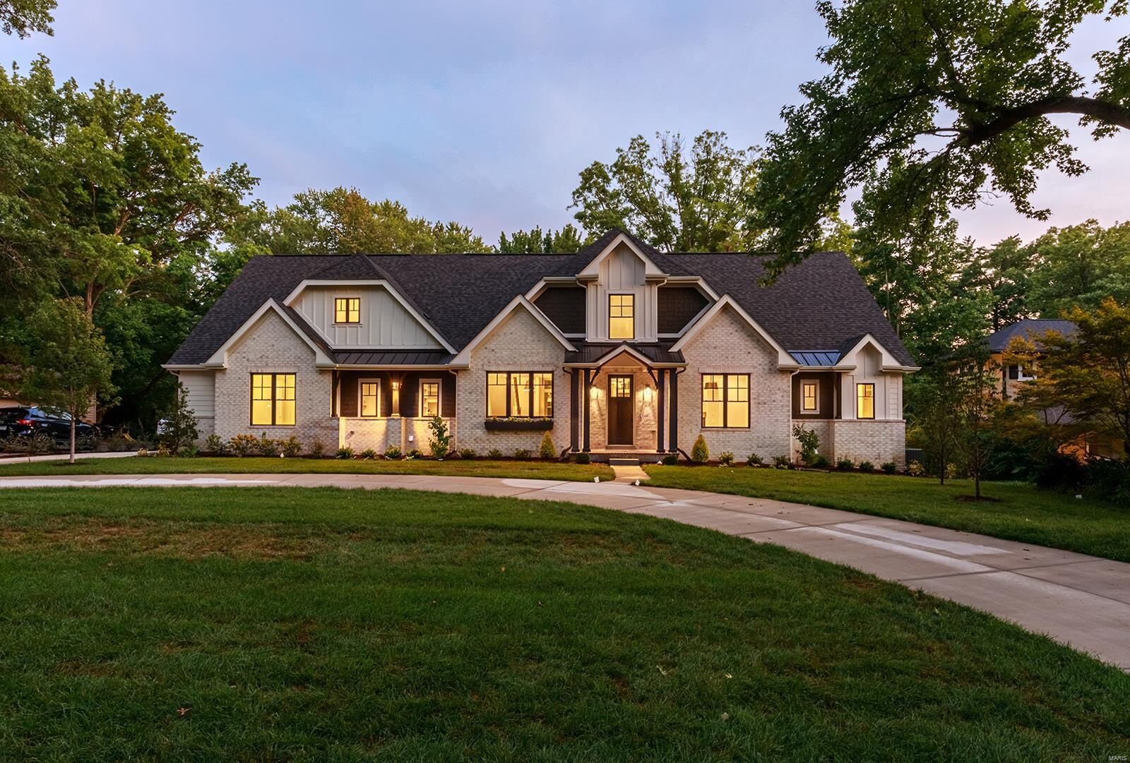 Property Photo:  14 Ladue Ridge  MO 63124 