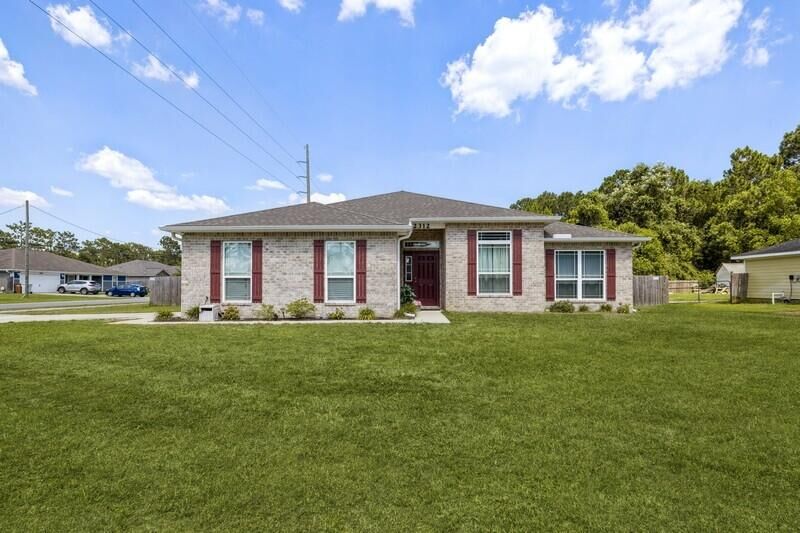 Property Photo: 2312 Salamanca Street FL 32566
