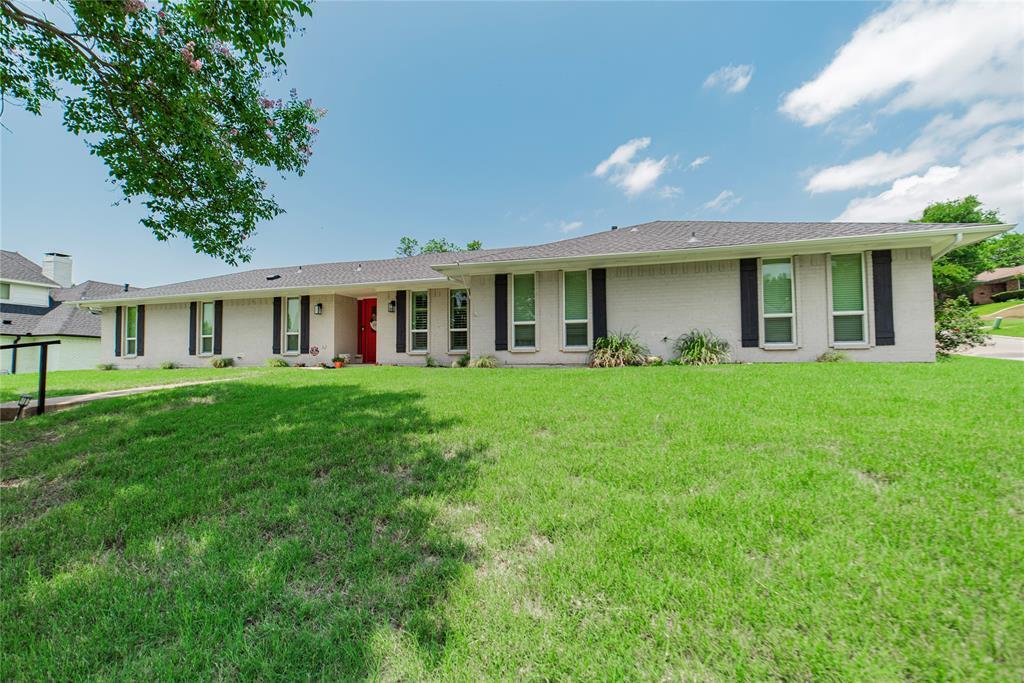 Property Photo: 302 W Boydstun Avenue TX 75087