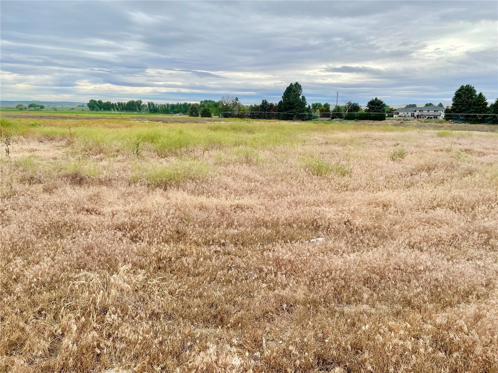 Property Photo: 2002 W Joanna Lane WA 99344