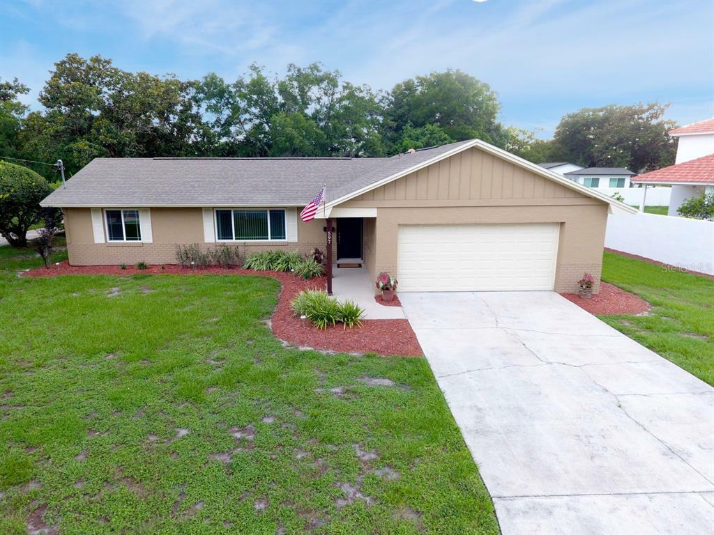 Property Photo:  597 Queens Mirror Circle  FL 32707 