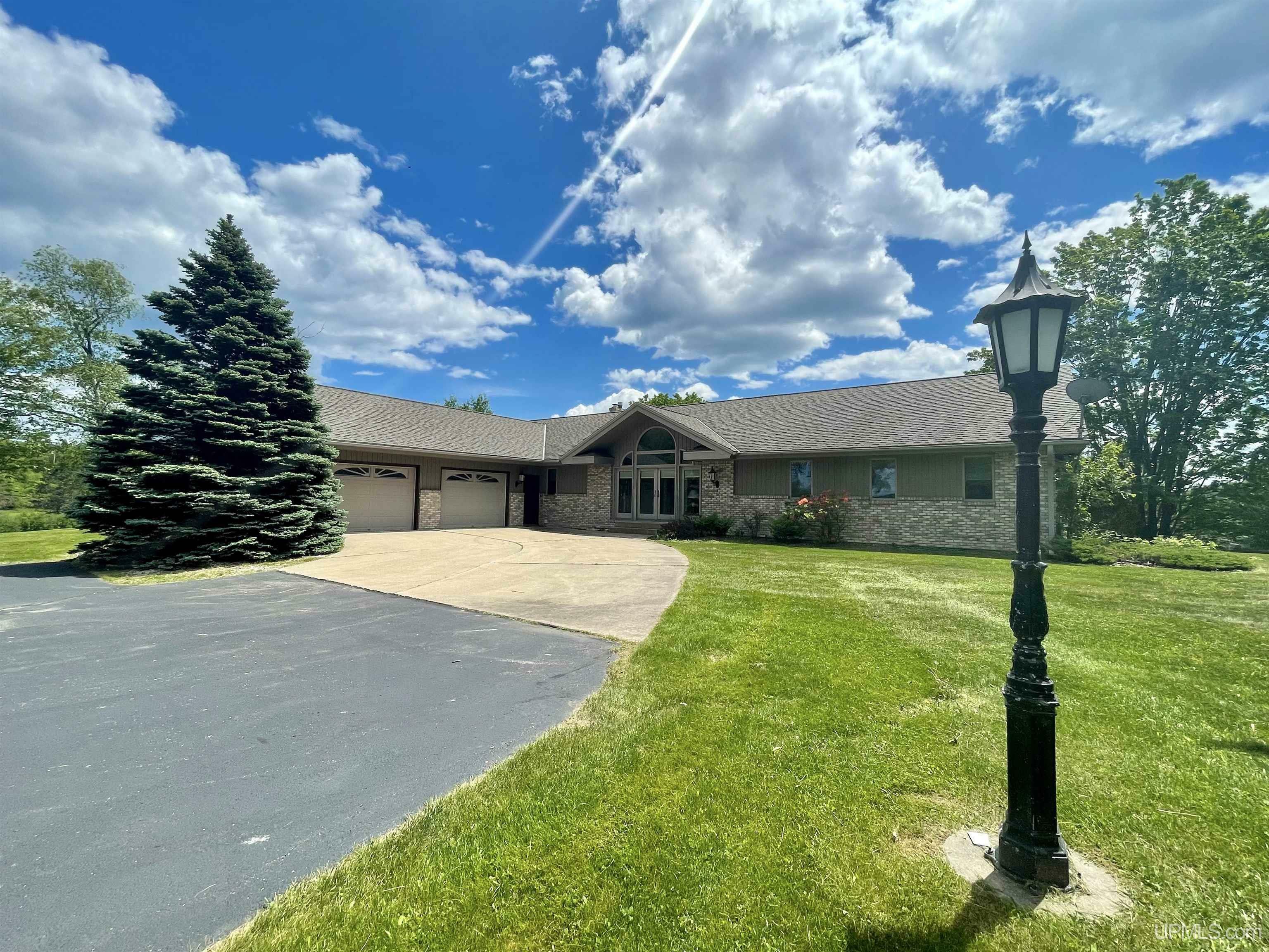 Property Photo: 425 Riverhills MI 49802