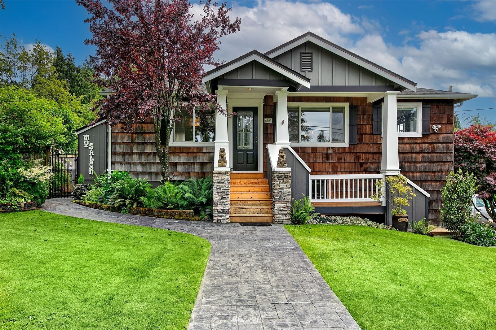 Property Photo: 4105 NE 115th Street WA 98125