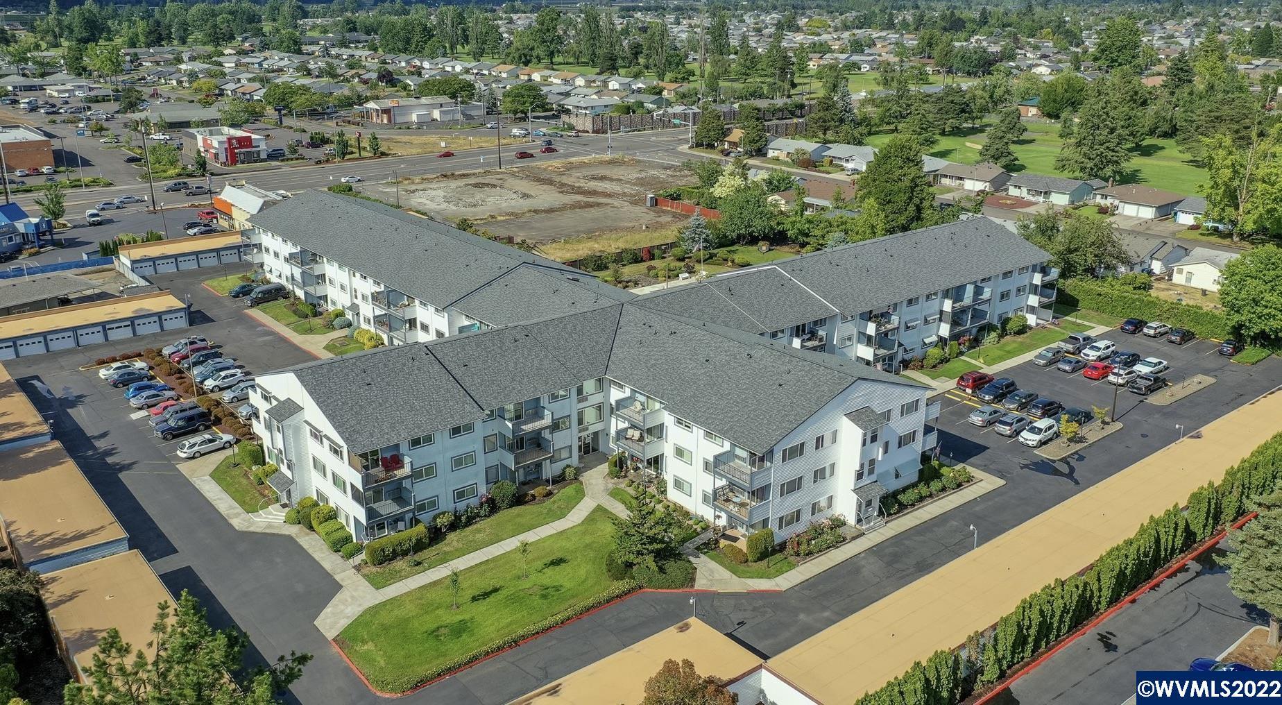 Property Photo: 950 Evergreen #310 Rd OR 97071