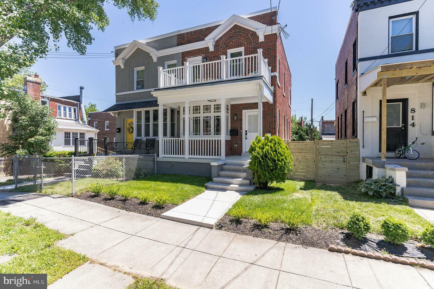 Property Photo: 812 Tewkesbury Place NW DC 20012