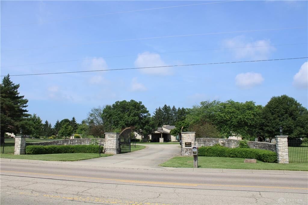 Property Photo: 9871 Paragon Road OH 45458