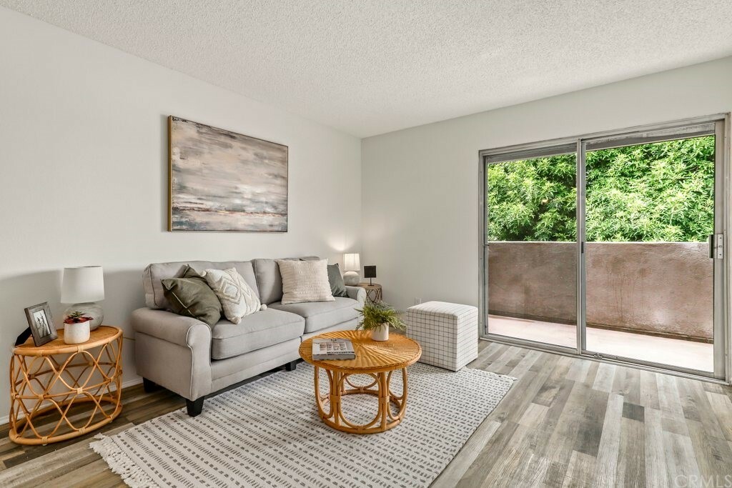 Property Photo:  278 N Wilshire Avenue 304  CA 92801 