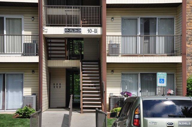 Property Photo:  227 Robertson Way  NJ 07035 