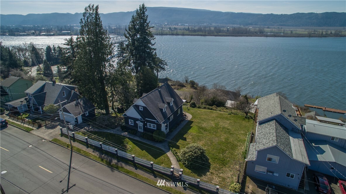 Property Photo:  290 Columbia Street  WA 98612 