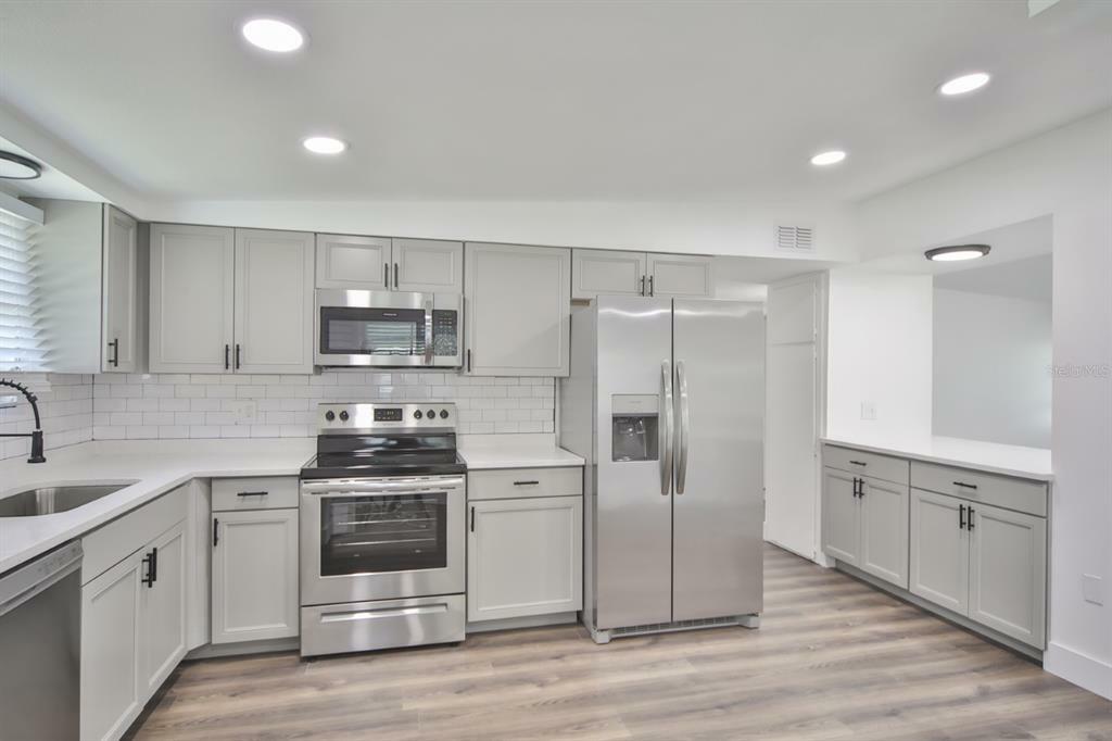 Property Photo: 1002 Beach Boulevard FL 33573