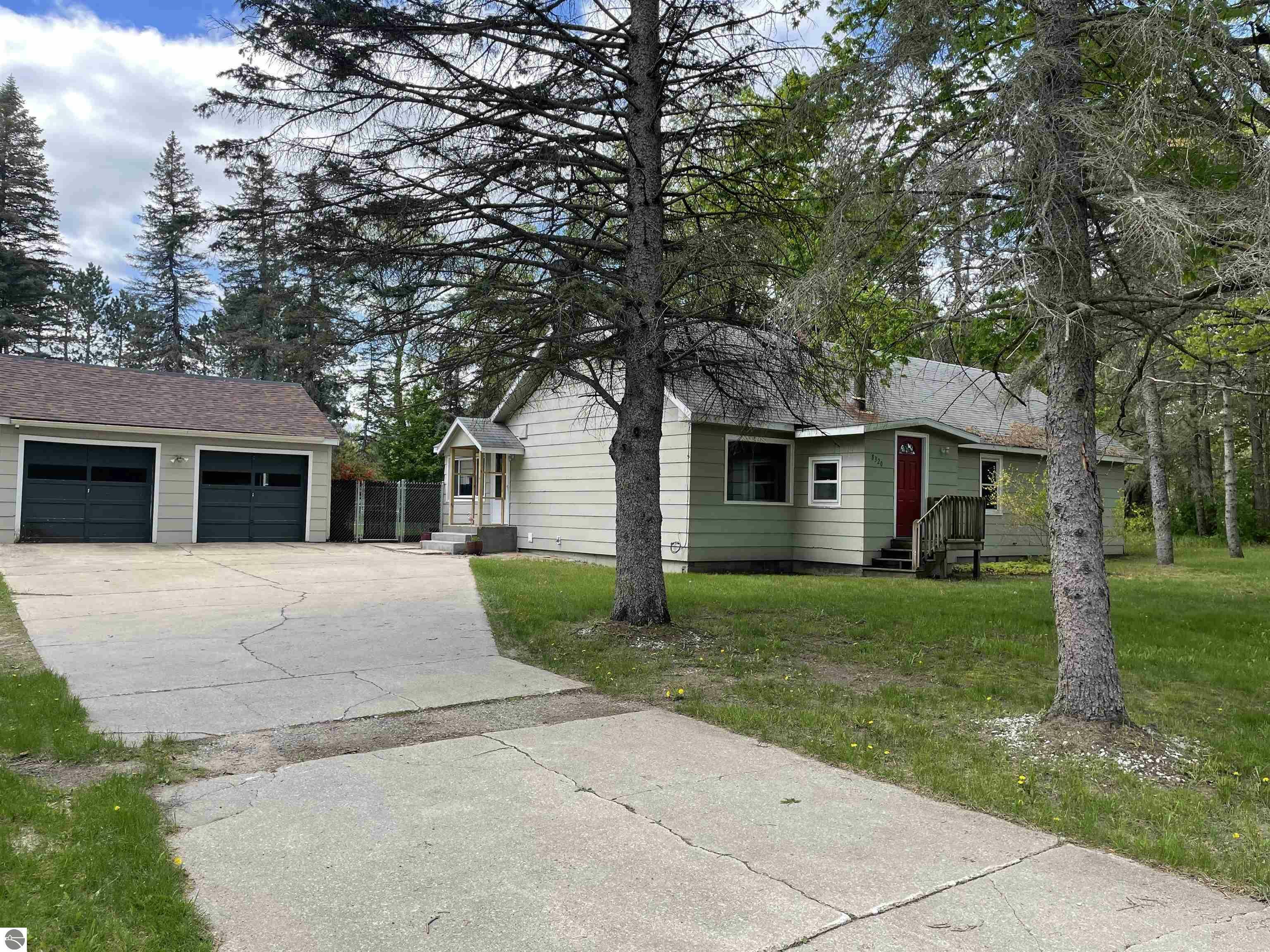 Property Photo:  8320 E 30 3/4 Road  MI 49601 