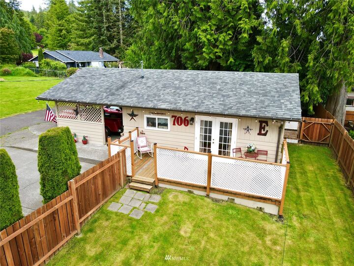 Property Photo:  706 N 3rd Street  WA 98563 