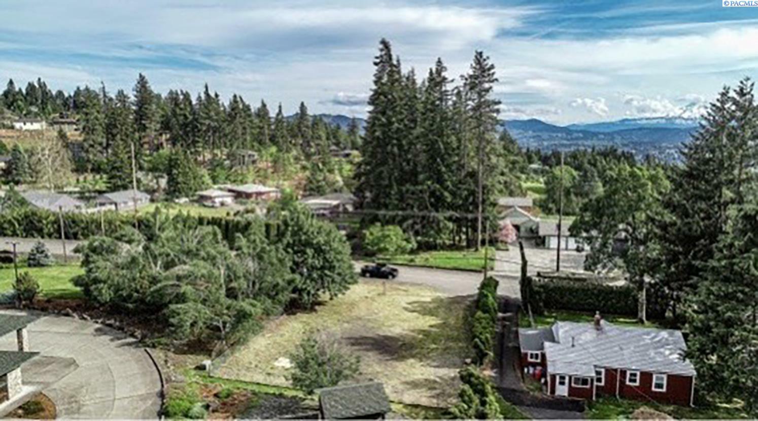 Property Photo:  820 North West Loop Road  WA 98672 