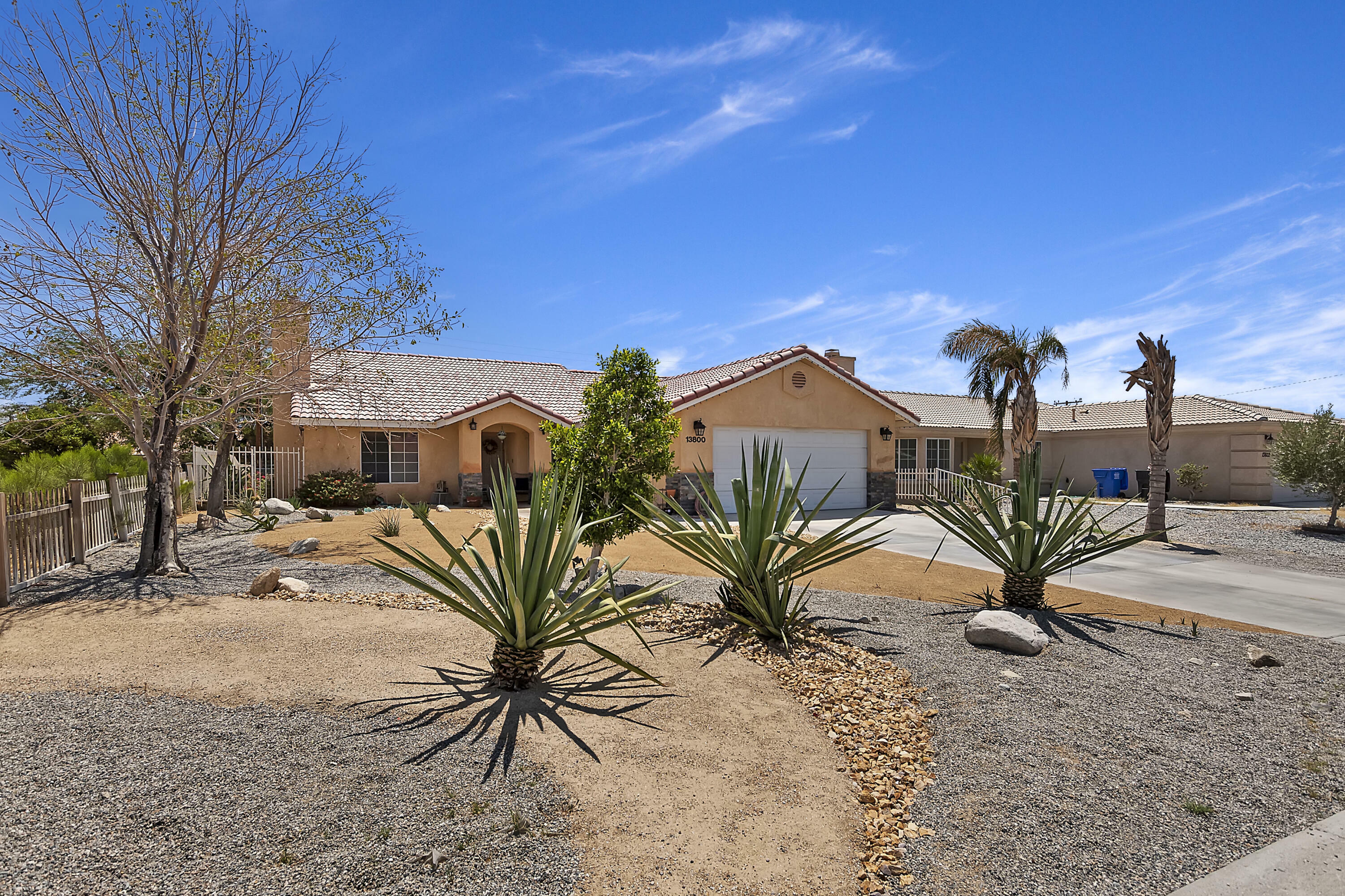 Property Photo:  13800 El Rio Lane  CA 92240 