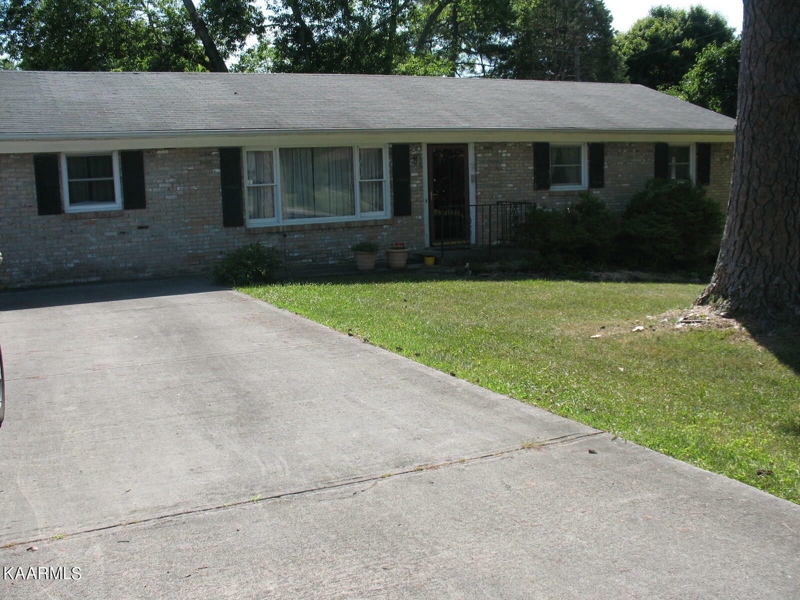 Property Photo:  6604 Duke Rd  TN 37918 