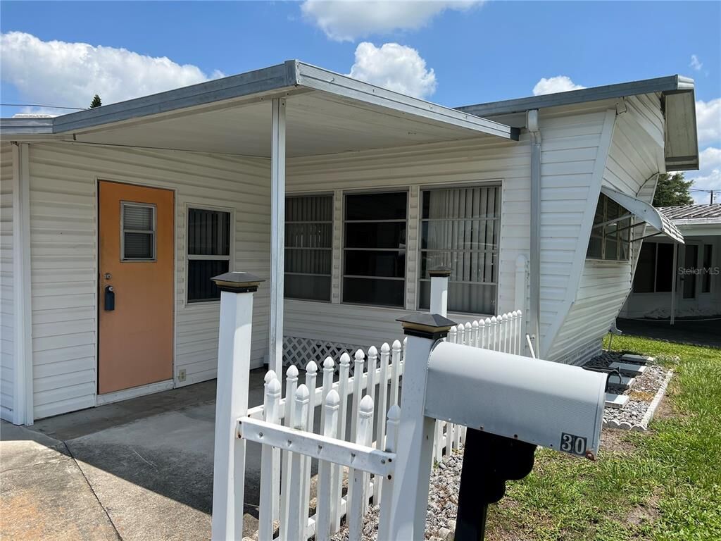 Property Photo:  30 Oakwood  FL 34208 