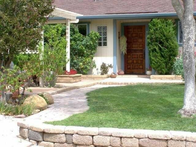 Property Photo:  2502 Fawn Creek Lane  CA 92026 