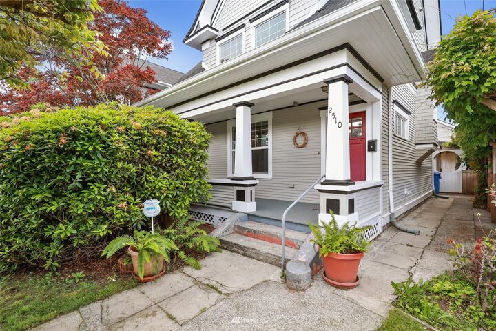 Property Photo:  2510 N Alder Street  WA 98406 