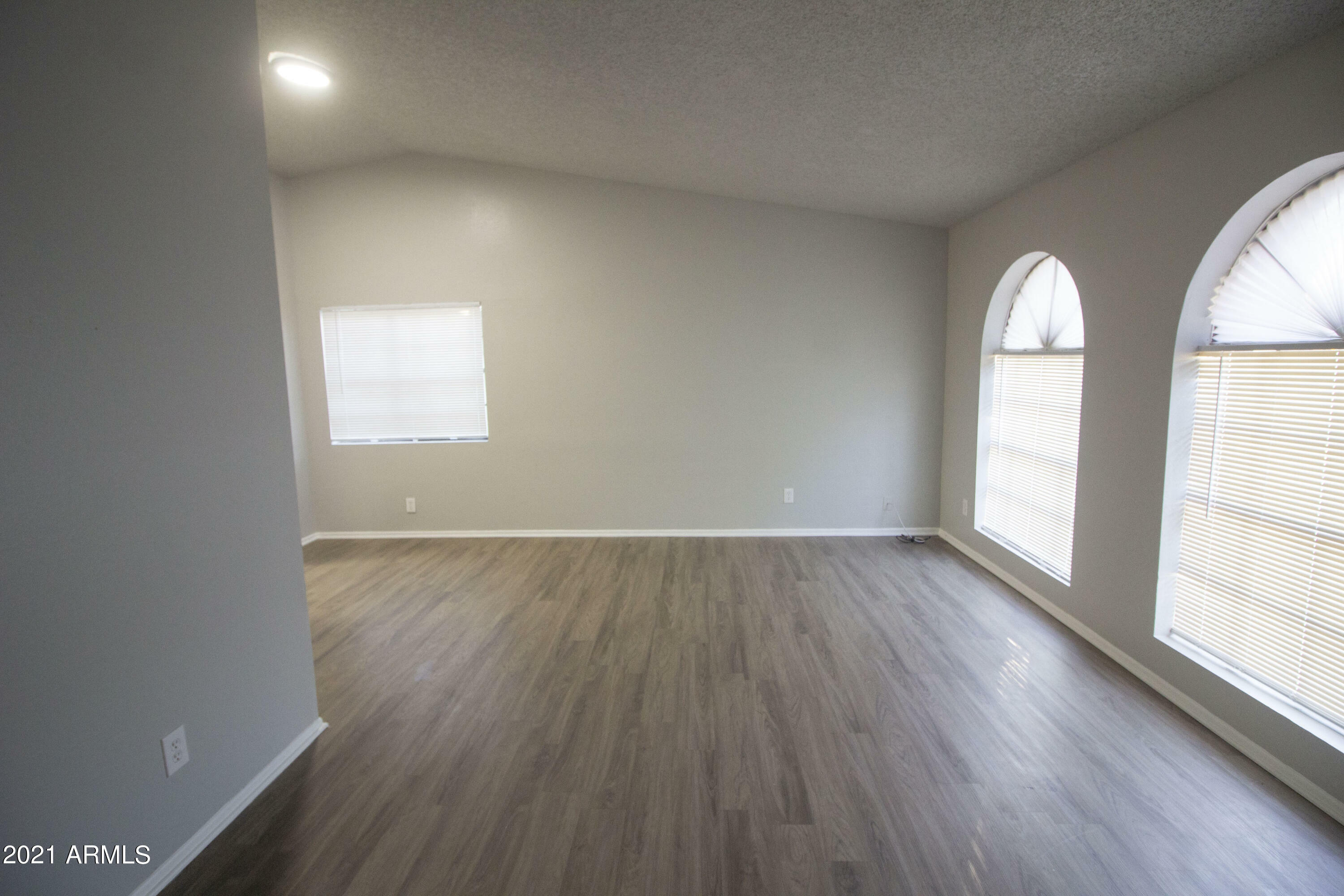 Property Photo:  5444 W Sunnyside Drive  AZ 85304 