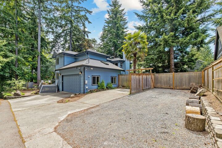 Property Photo:  2119 SW 162nd Court  WA 98166 