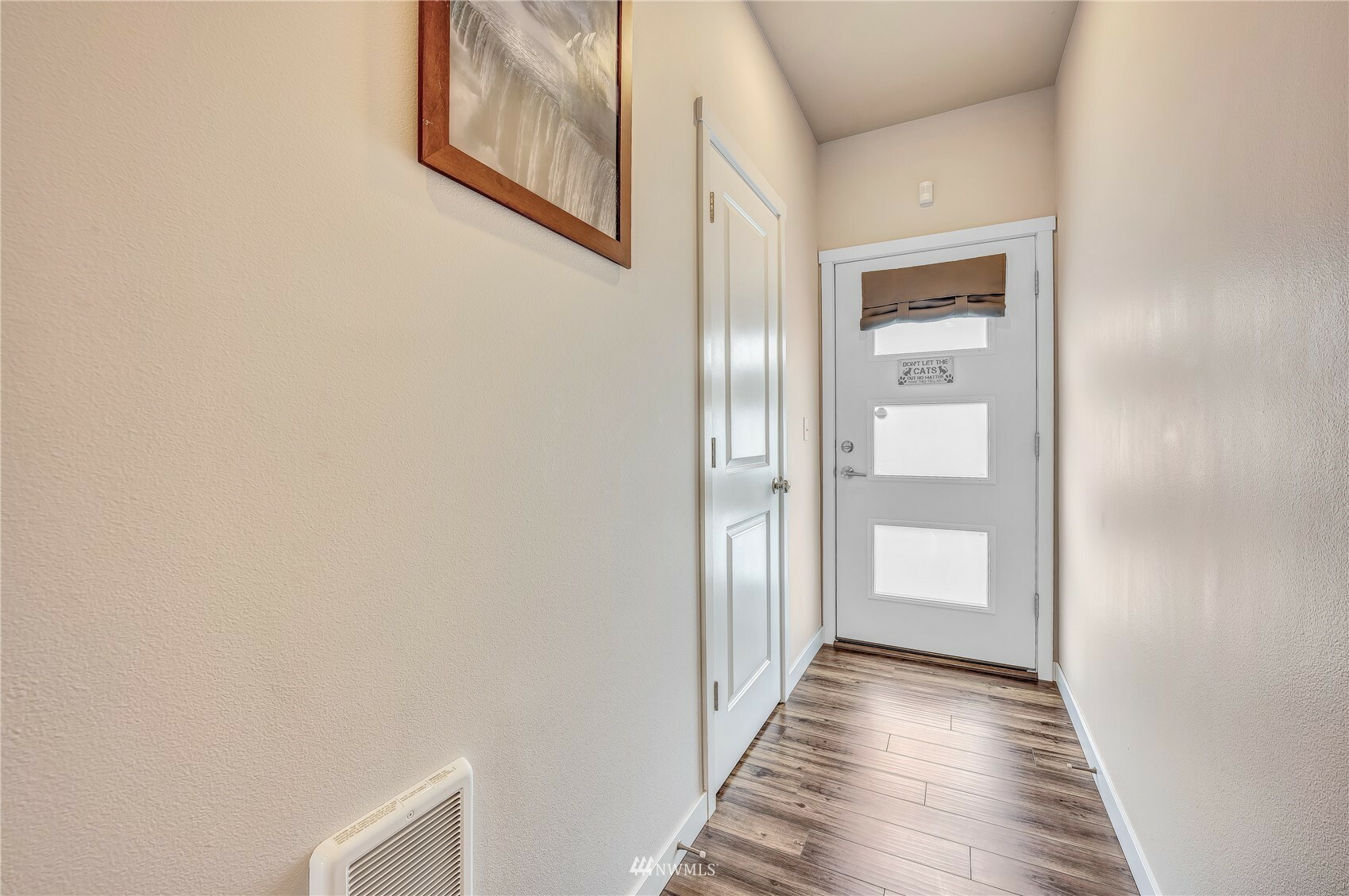 Property Photo: 7907 20th Avenue SE 7907 WA 98203