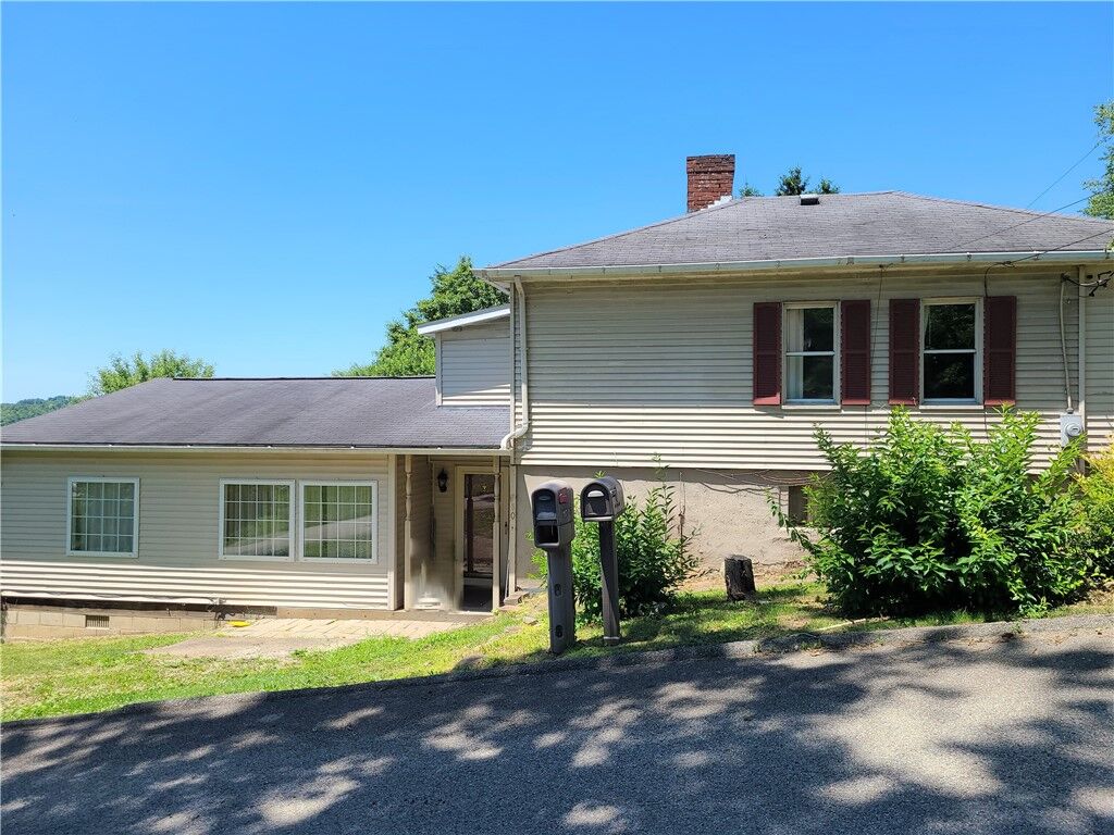 Property Photo: 780 Montview Avenue PA 15417